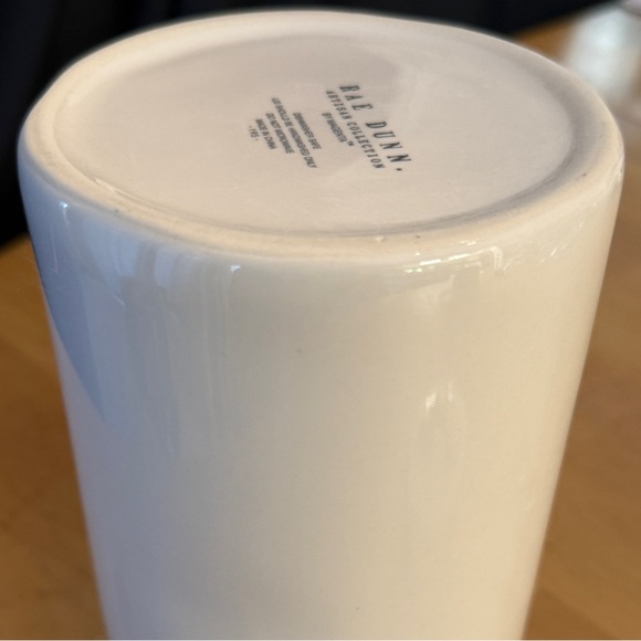 Rae Dunn White Ceramic Farmhouse CRUNCH Carrot Jar With Removable Lid - Picture 10 of 10